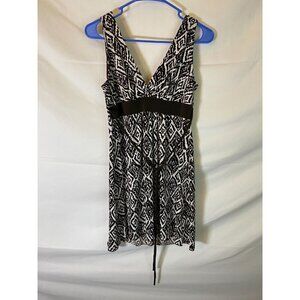 BCX WOMENS SIZE MEDIUM DRESS BROWN WHITE SLEEVELESS VNECK WRAP
